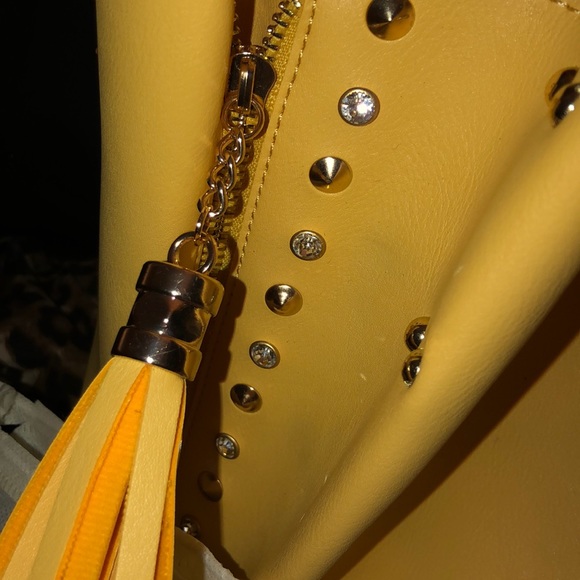 Handbag - Picture 4 of 8